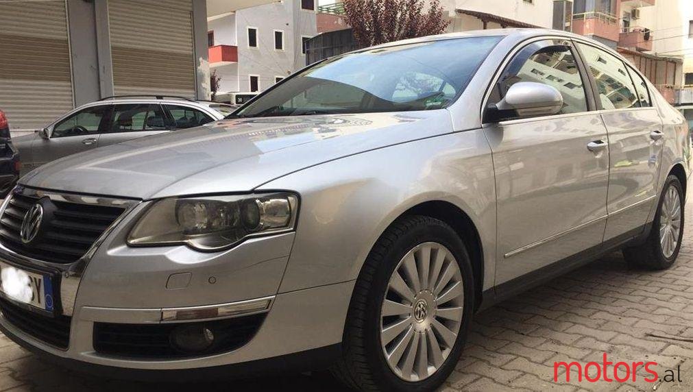 2007' Volkswagen Passat photo #2