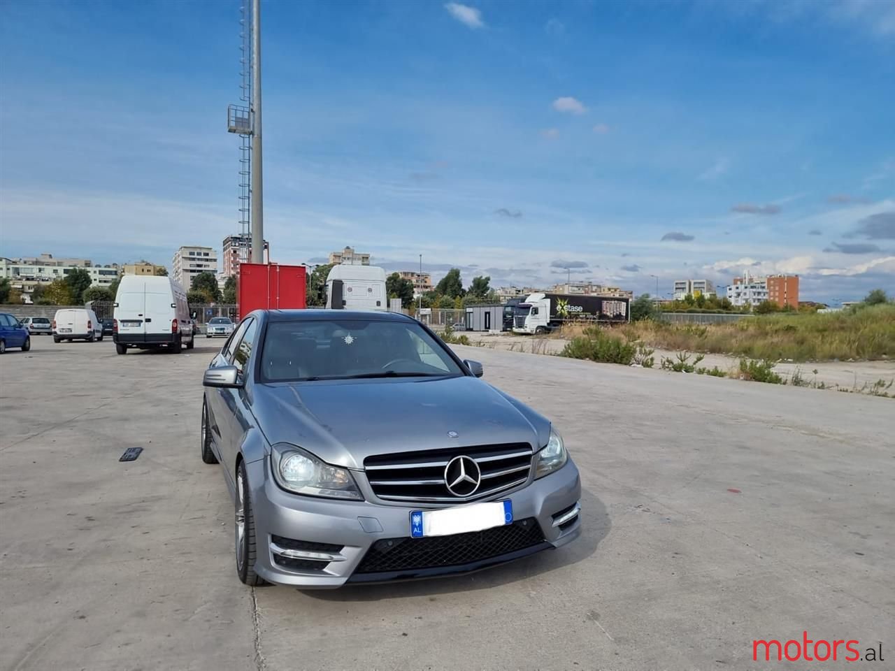 2012' Mercedes-Benz C 250 photo #1