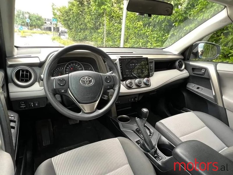 2014' Toyota RAV4 photo #2