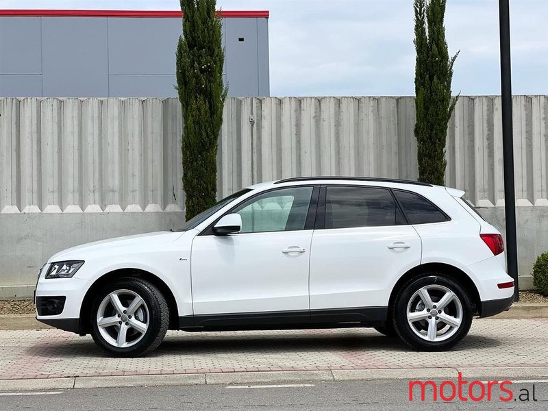 2011' Audi Q5 photo #3