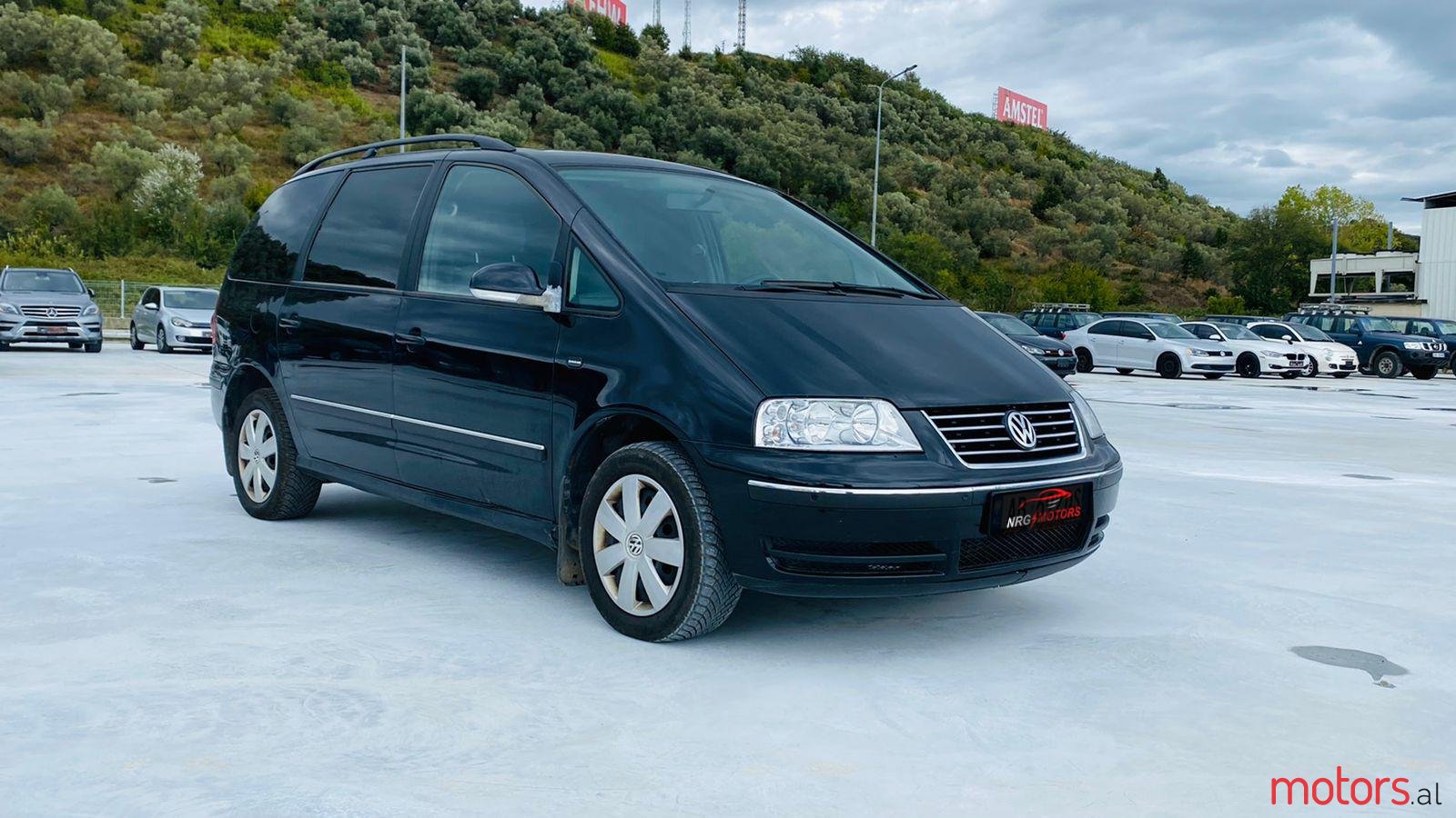 2010' Volkswagen Sharan photo #2