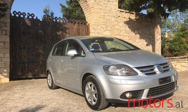 2008' Volkswagen Golf Plus photo #1