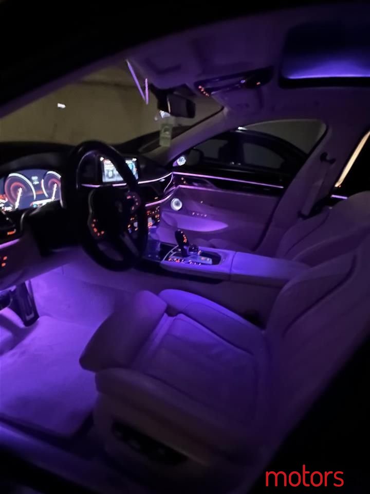 2019' BMW 730 photo #1