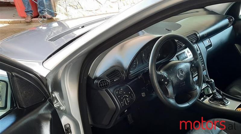 2006' Mercedes-Benz C 320 photo #5