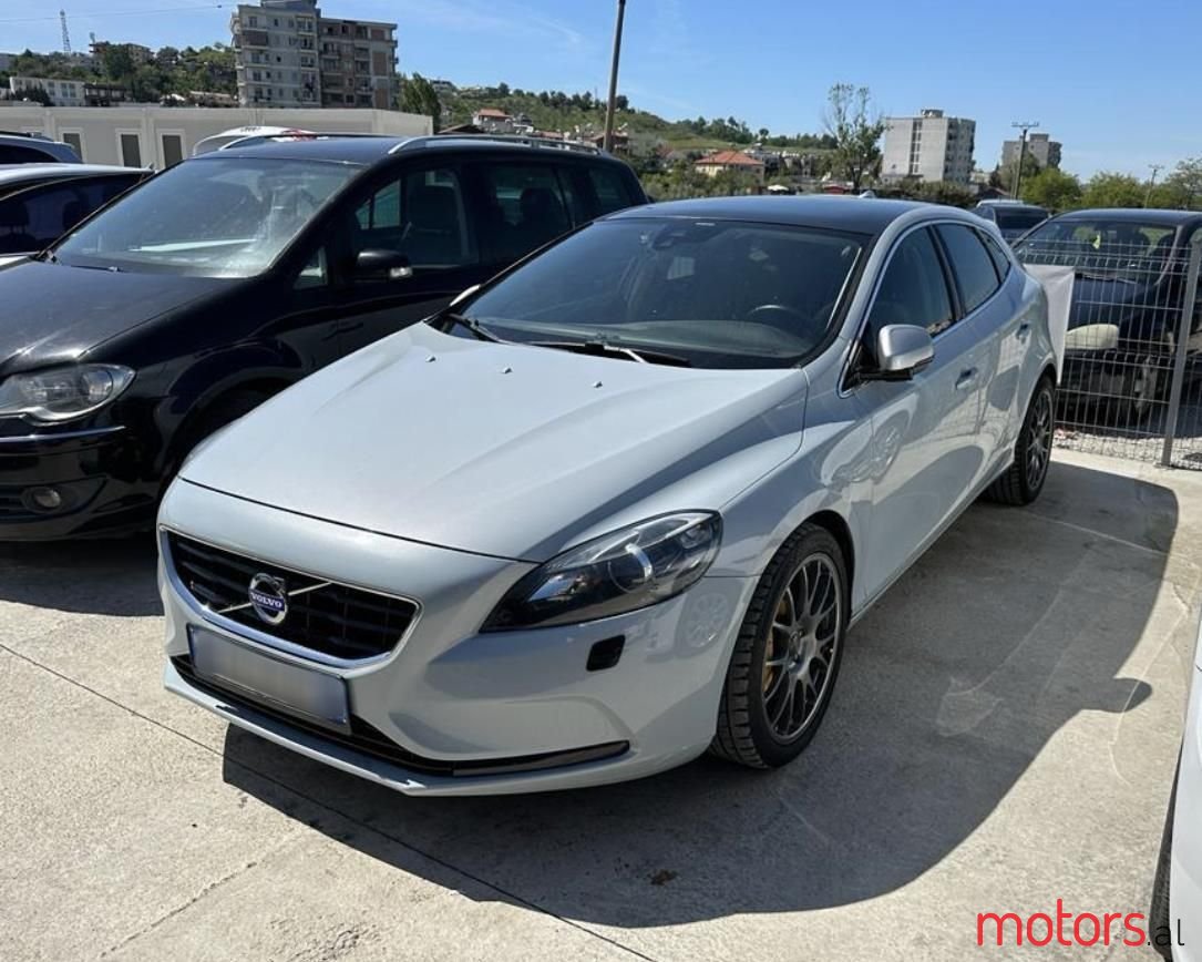 2013' Volvo V40 photo #1