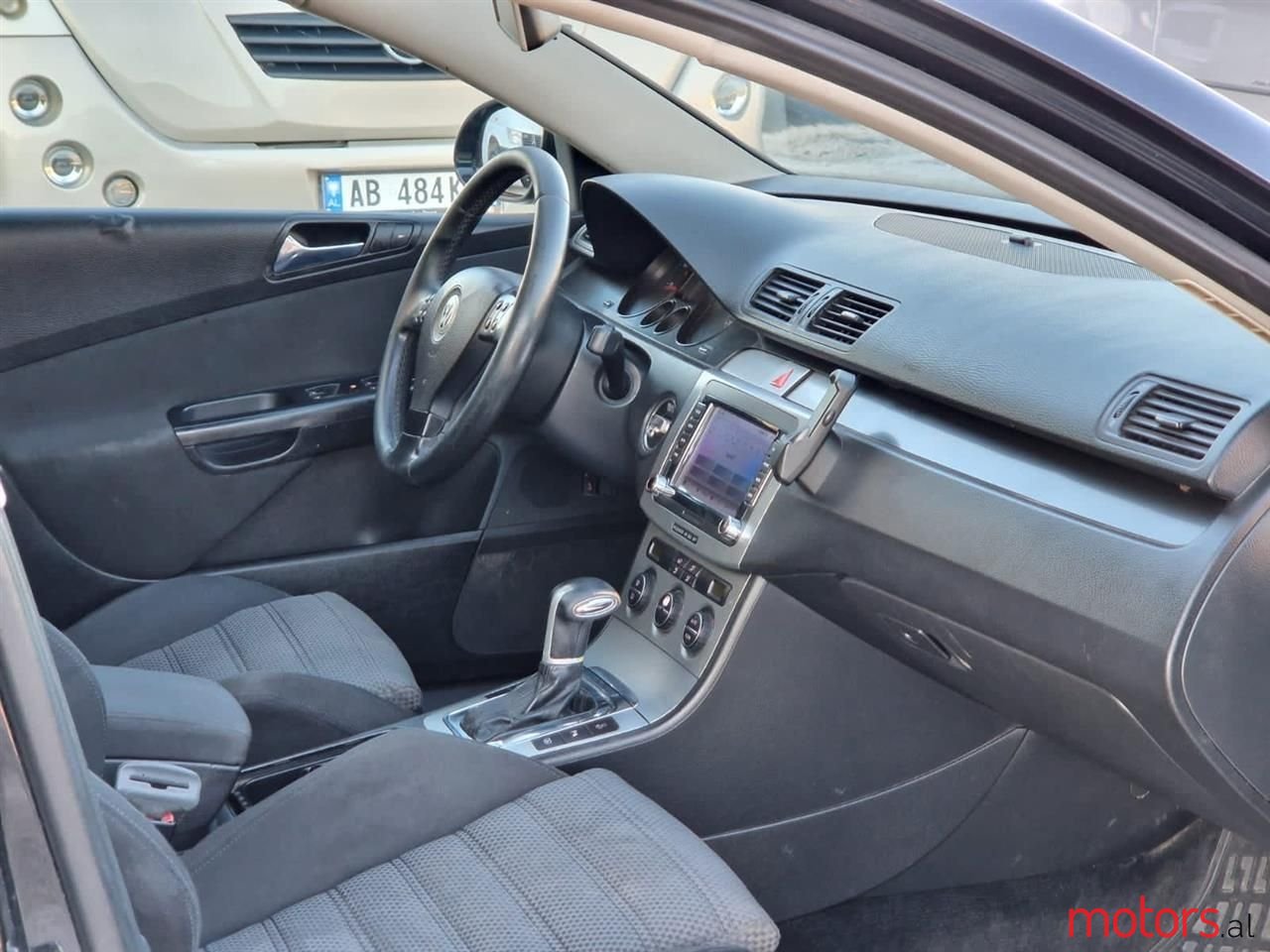 2007' Volkswagen Passat photo #5