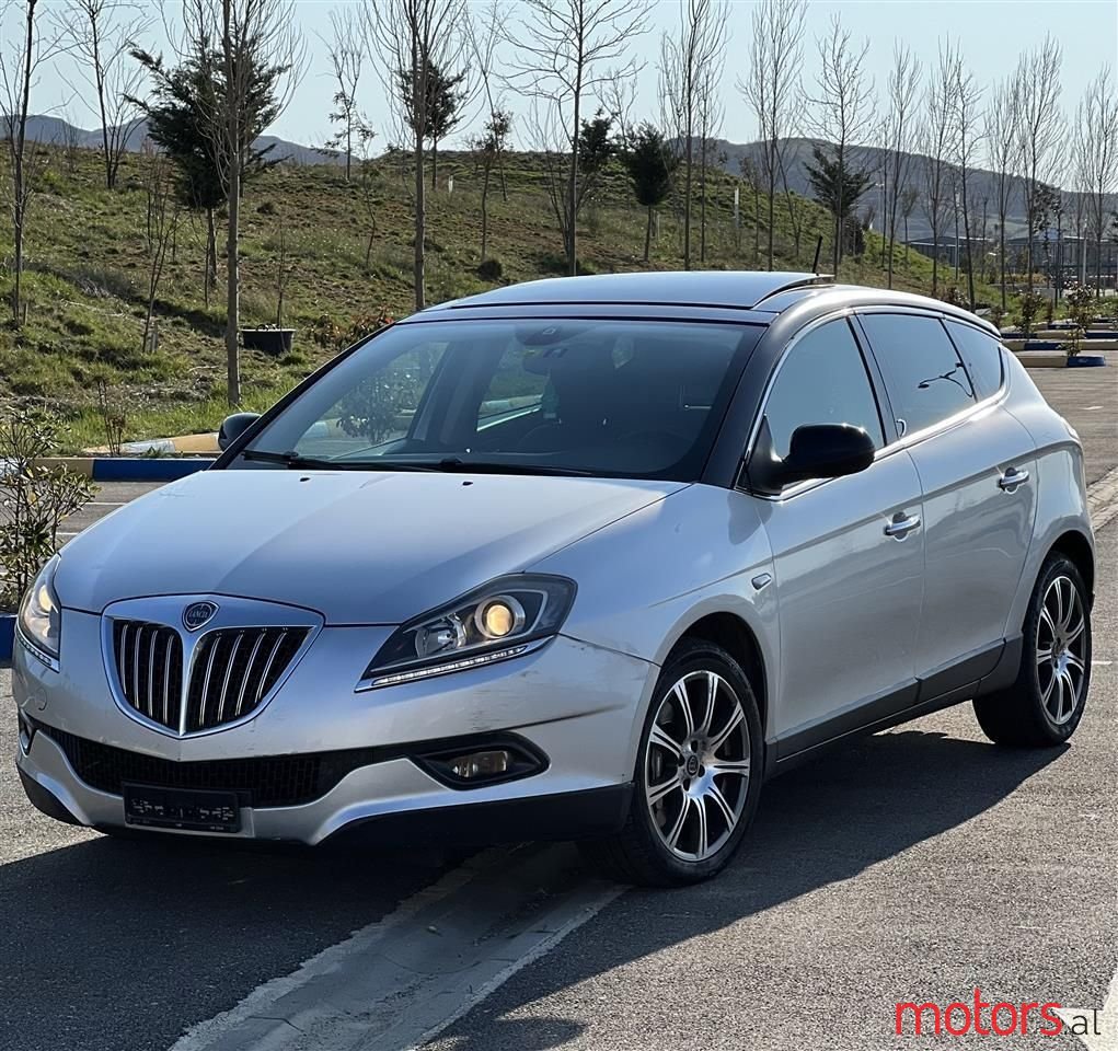 2010' Lancia Delta photo #1