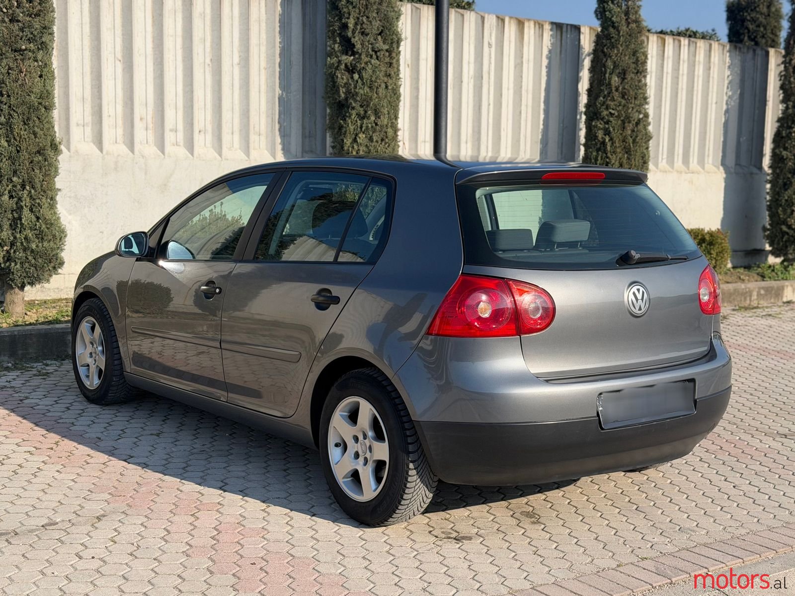2005' Volkswagen Golf photo #5