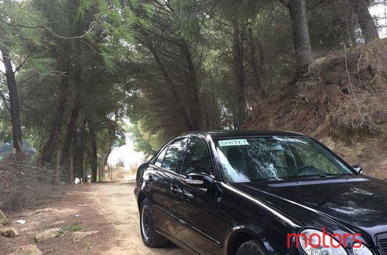 2005' Mercedes-Benz E 220 photo #1