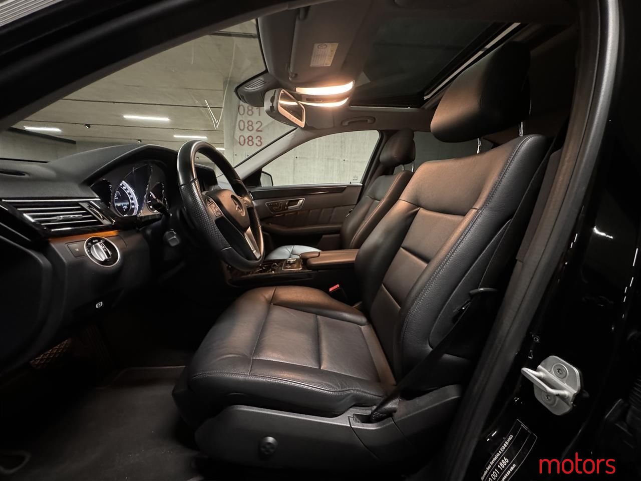 2012' Mercedes-Benz E 220 photo #6