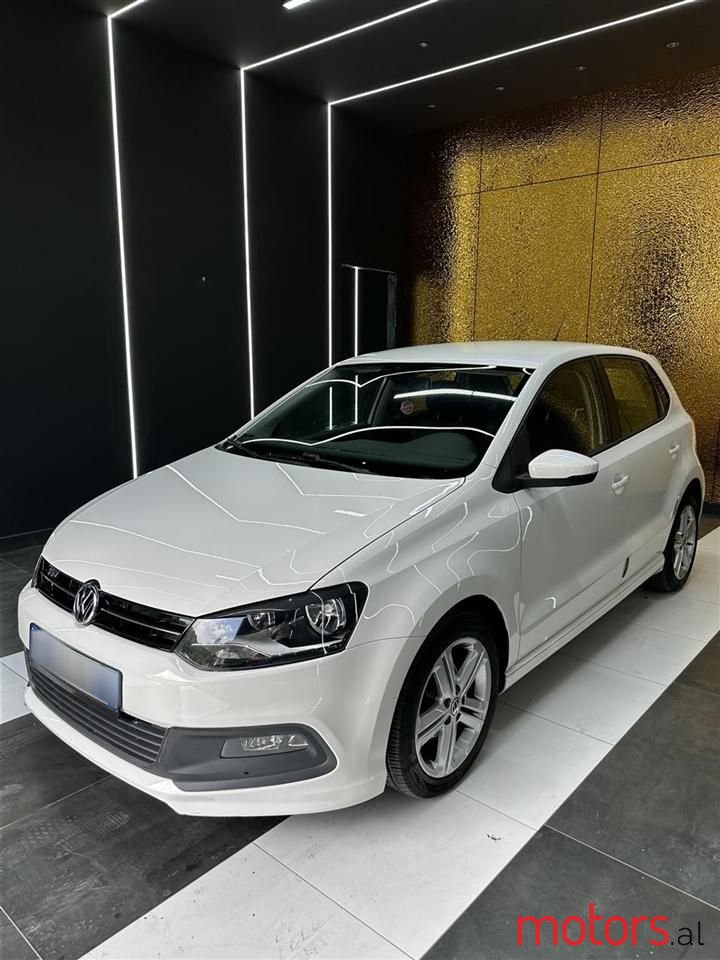 2014' Volkswagen Polo photo #3