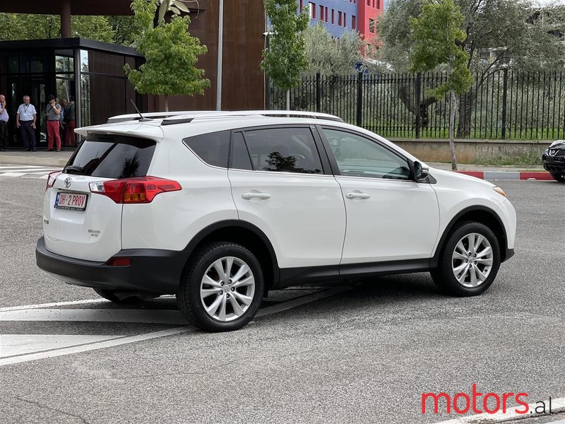 2013' Toyota RAV4 photo #5