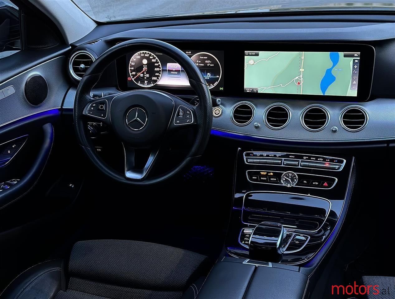 2017' Mercedes-Benz E 220 photo #6