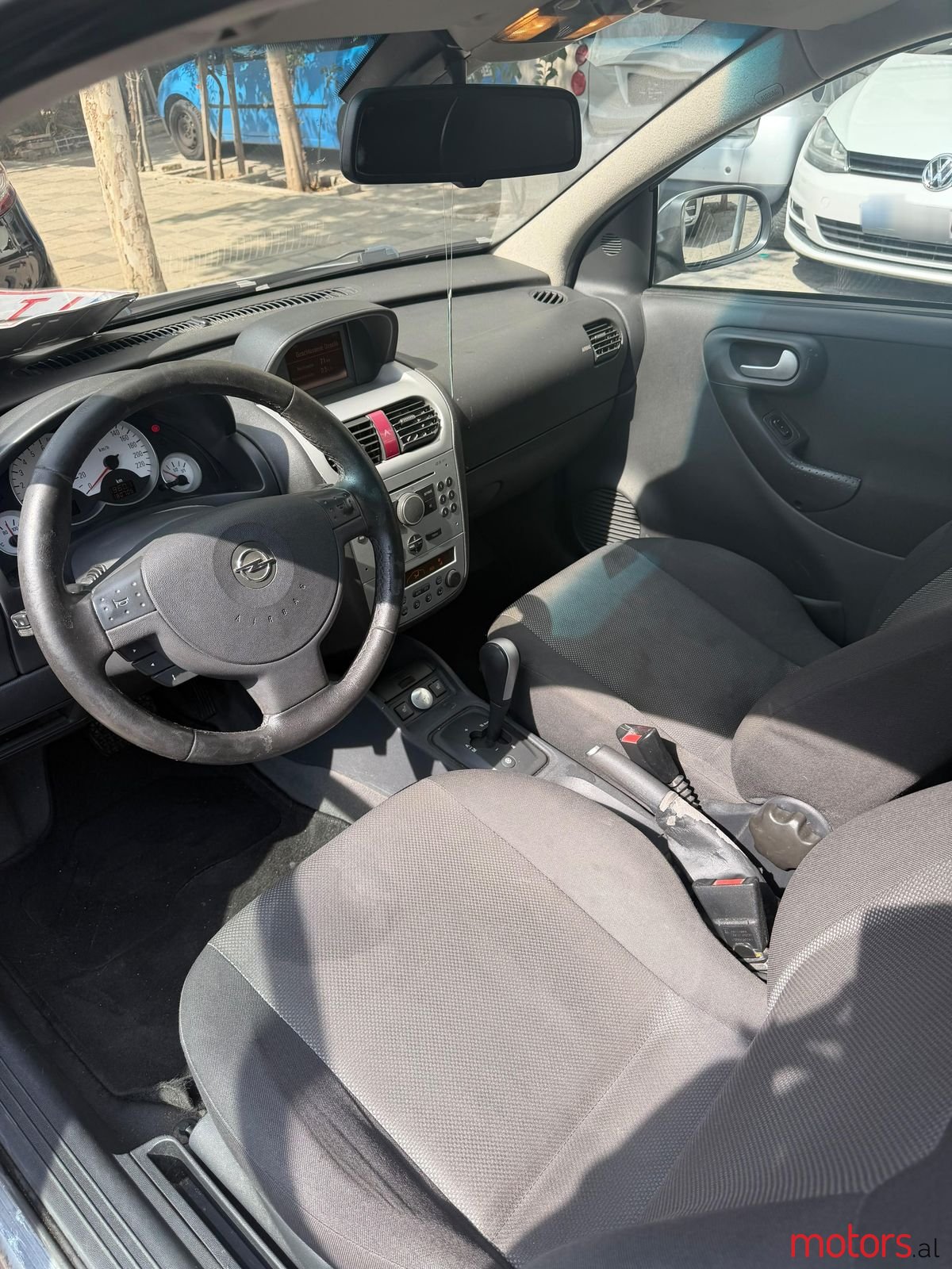 2005' Opel Corsa photo #2