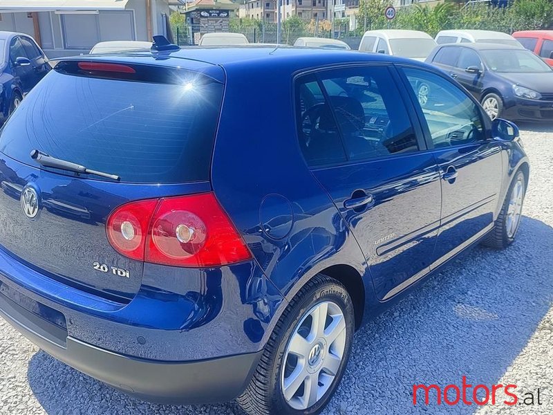 2008' Volkswagen Golf photo #5