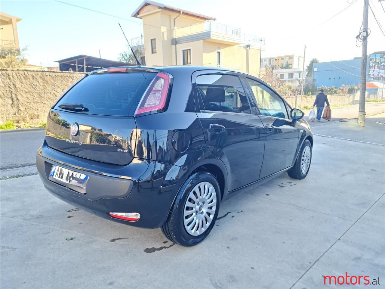 2011' Fiat Grande Punto photo #1