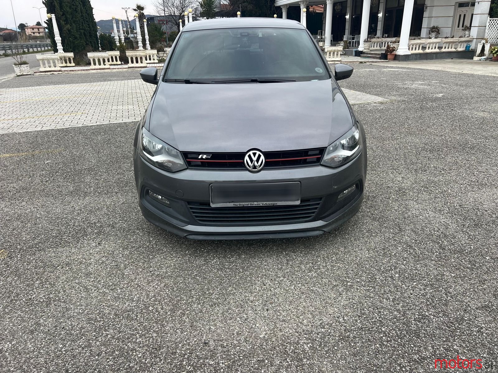 2014' Volkswagen Polo photo #5