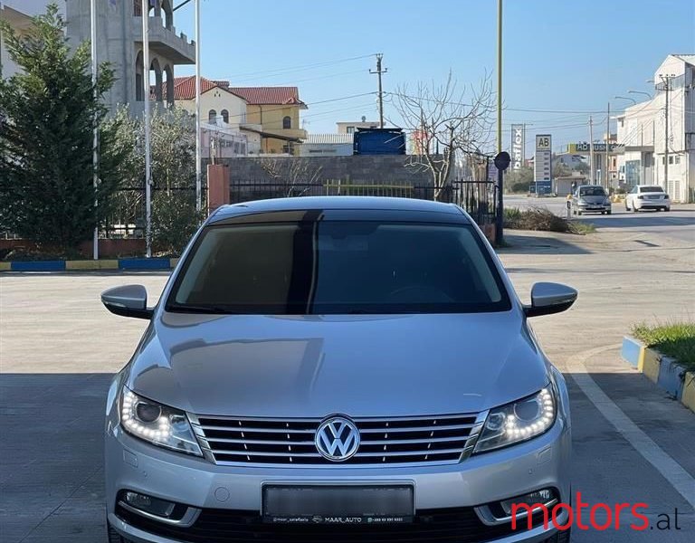 2013' Volkswagen Passat photo #4