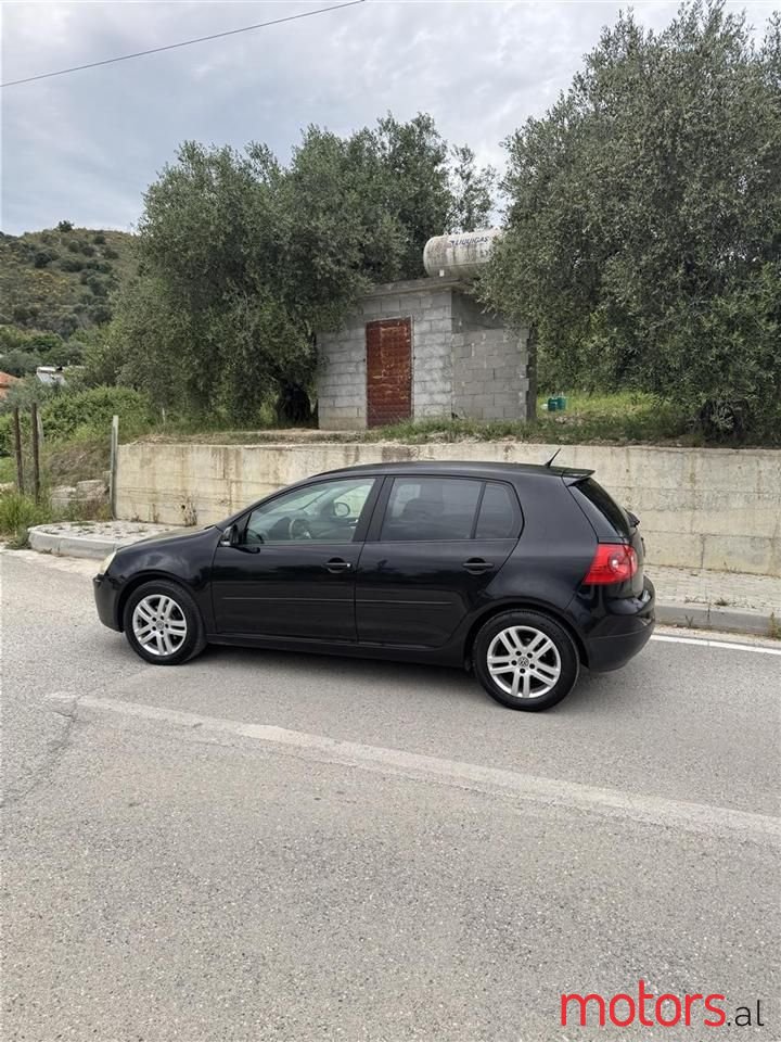 2006' Volkswagen Golf photo #2