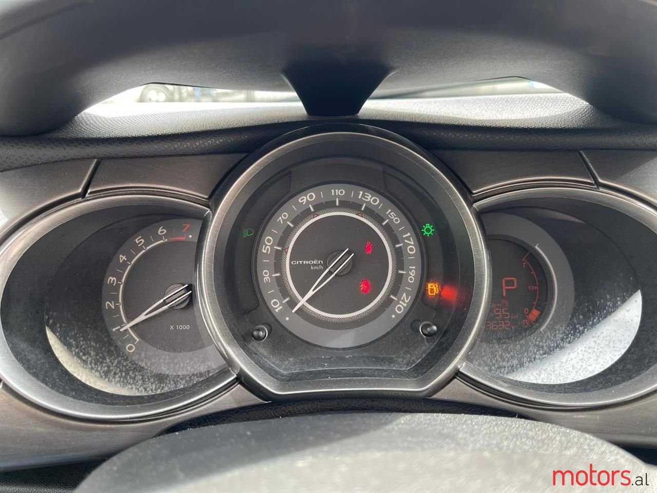 2011' Citroen C3 photo #4