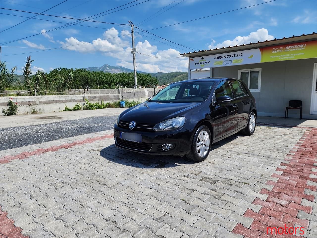 2010' Volkswagen Golf photo #1