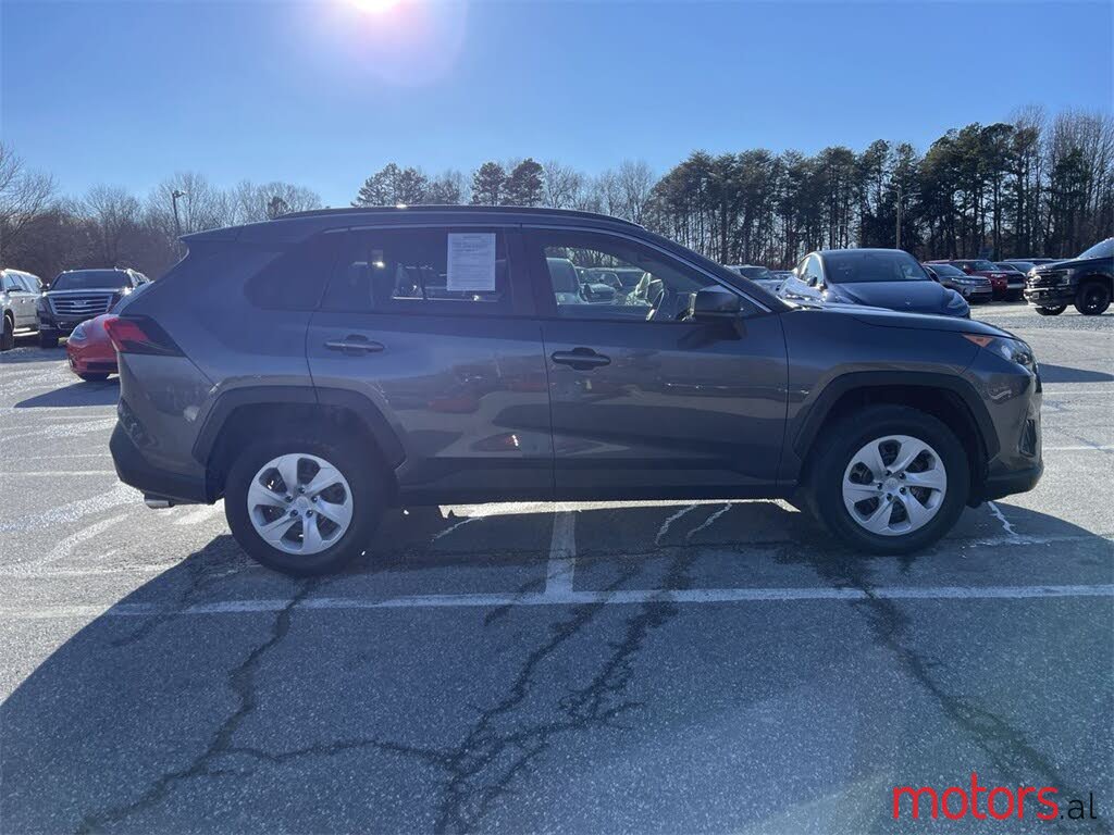 2019' Toyota RAV4 LE FWD photo #5