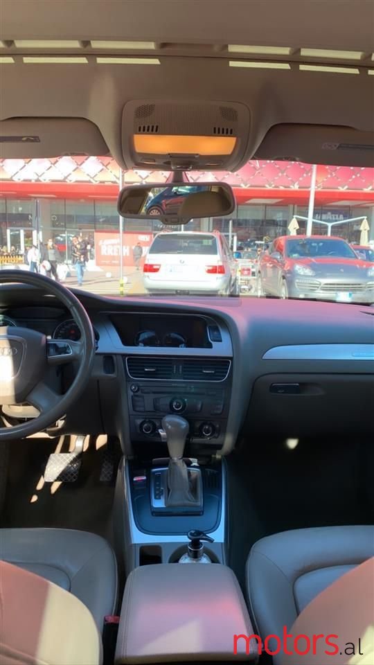 2010' Audi A4 photo #5