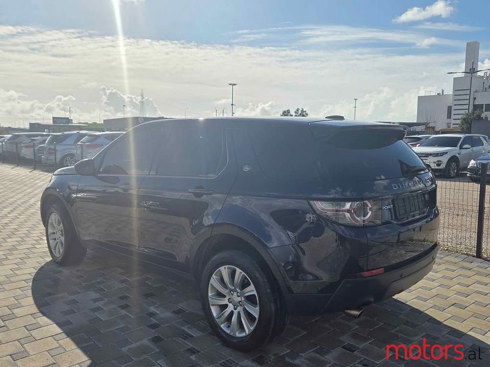 2016' Land Rover Discovery Sport photo #3