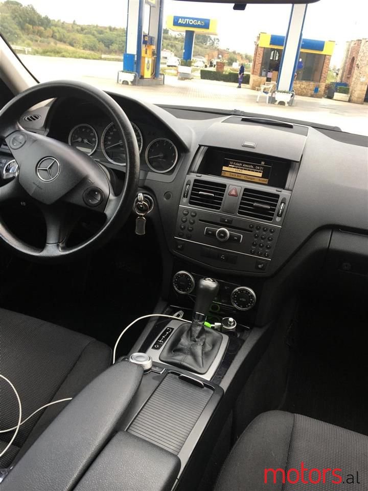 2010' Mercedes-Benz C 200 photo #3