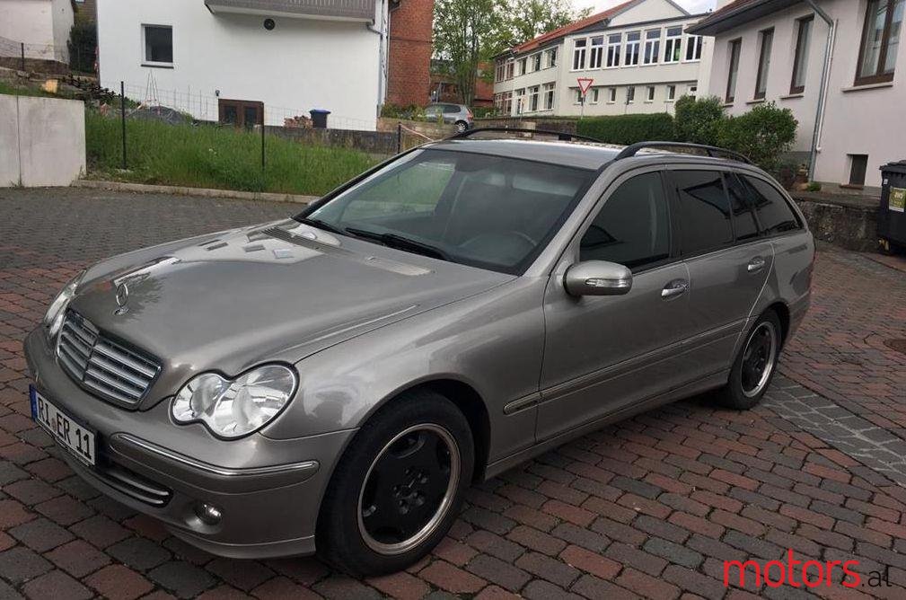 2006' Mercedes-Benz C 220 photo #1