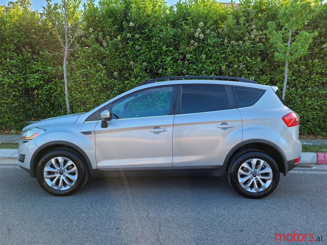 2009' Ford Kuga photo #2