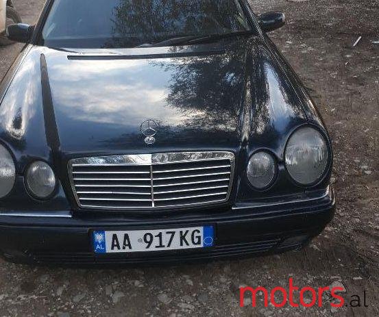 2000' Mercedes-Benz E-Class photo #1