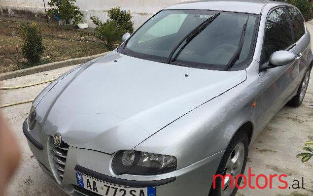 2001' Alfa Romeo Alfa 147 photo #1