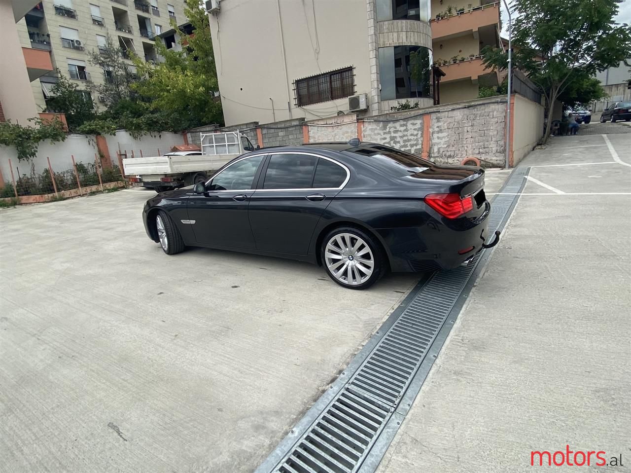 2010' BMW 730 photo #1