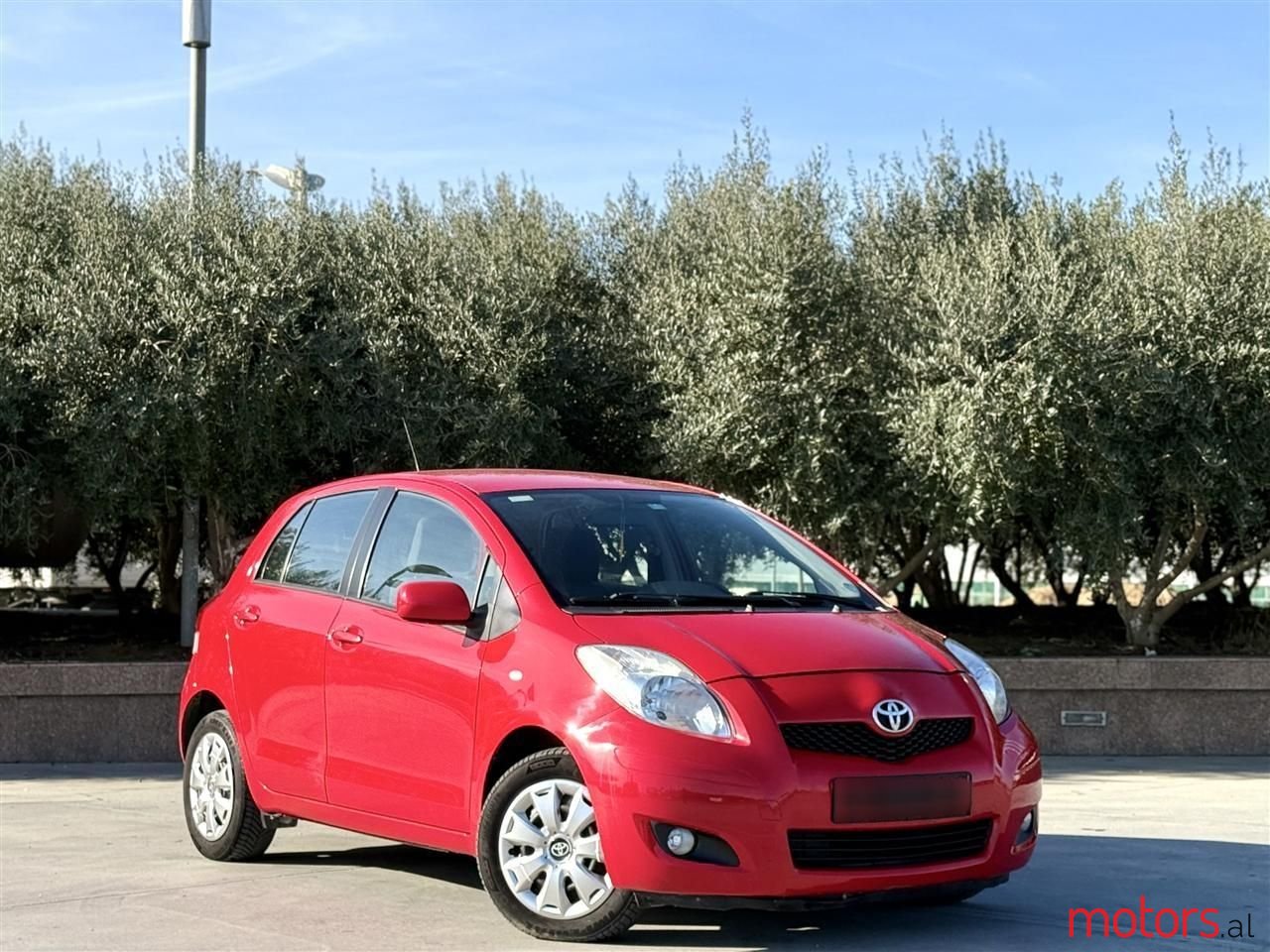 2010' Toyota Yaris photo #1