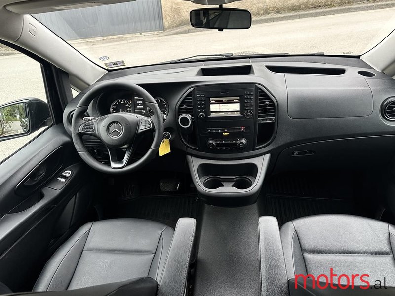 2018' Mercedes-Benz V 200 photo #4