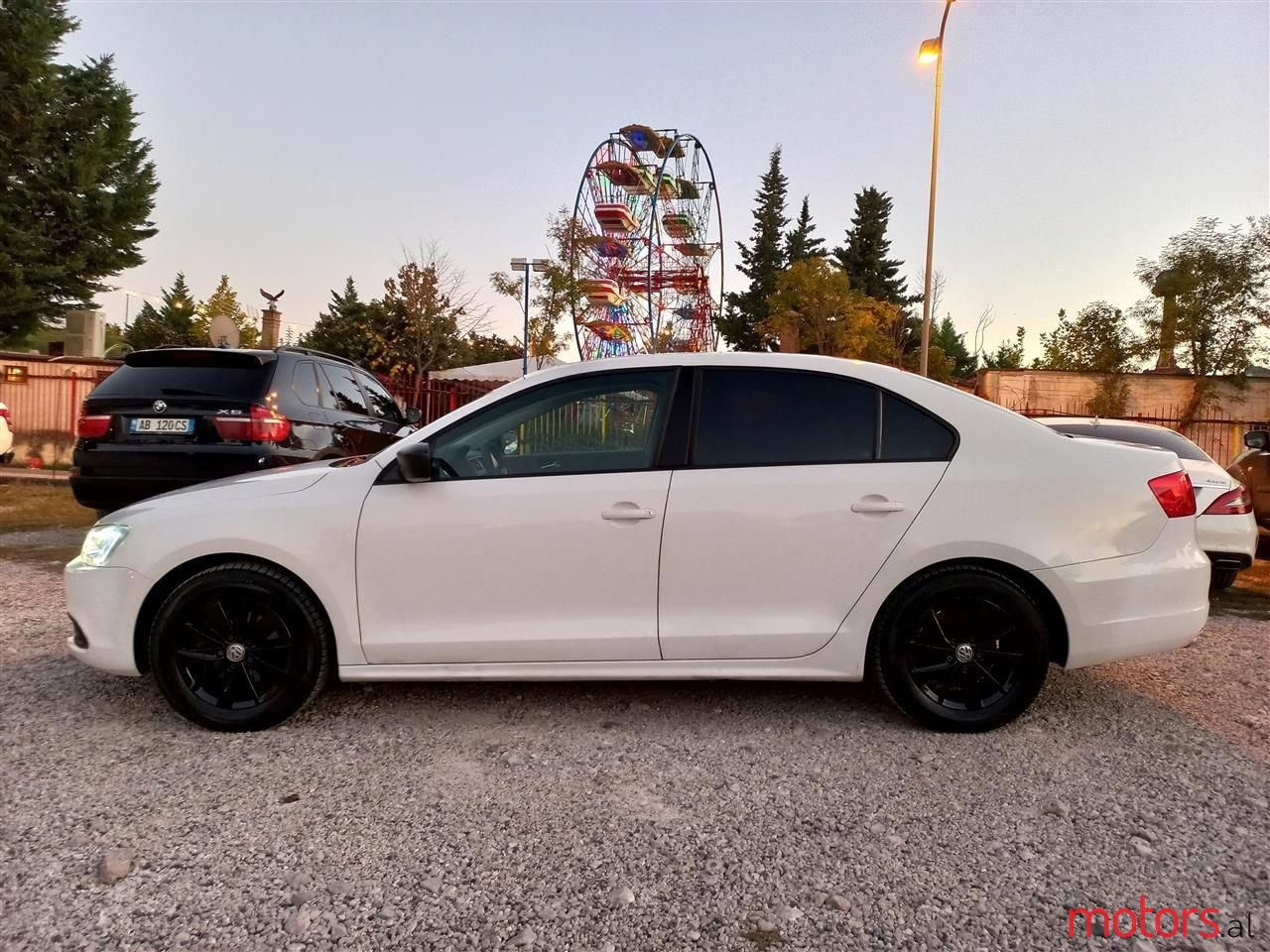 2011' Volkswagen Jetta photo #4