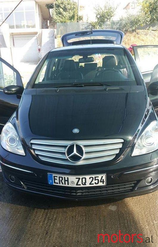 2005' Mercedes-Benz B 200 photo #1