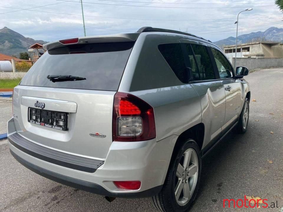 2014' Jeep Compass photo #6