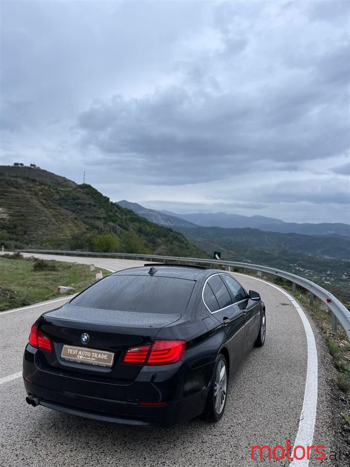 2010' BMW 530 photo #2