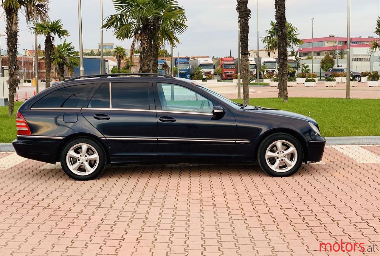 2004' Mercedes-Benz C 220 photo #1