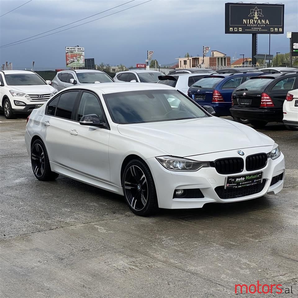 2012' BMW 318 photo #4