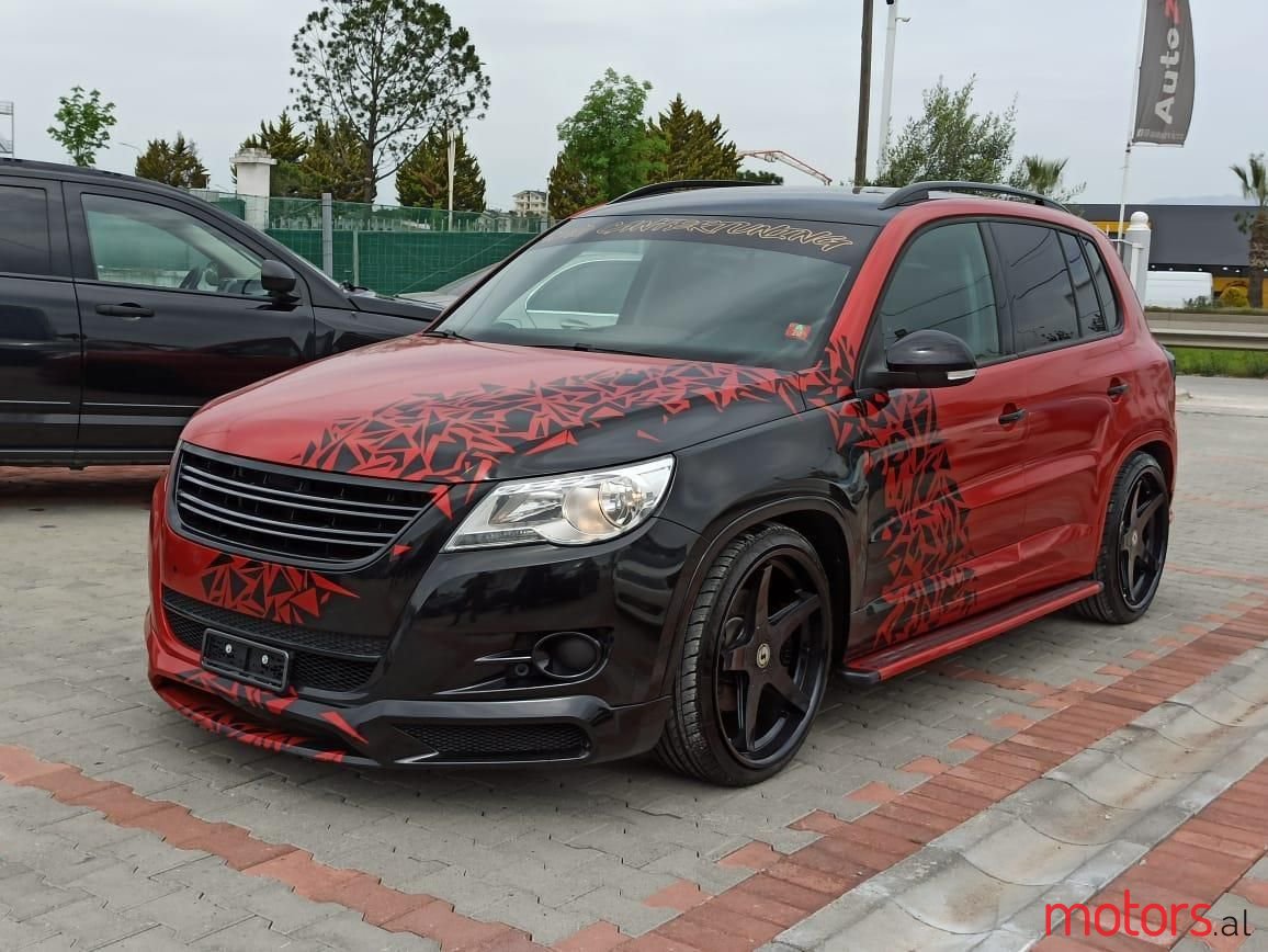 2010' Volkswagen Tiguan photo #1