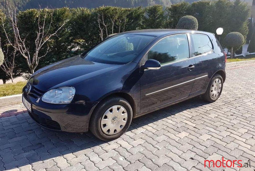 2005' Volkswagen Golf photo #2