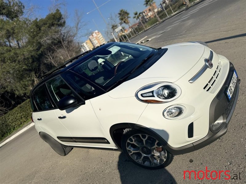 2014' Fiat 500L photo #6