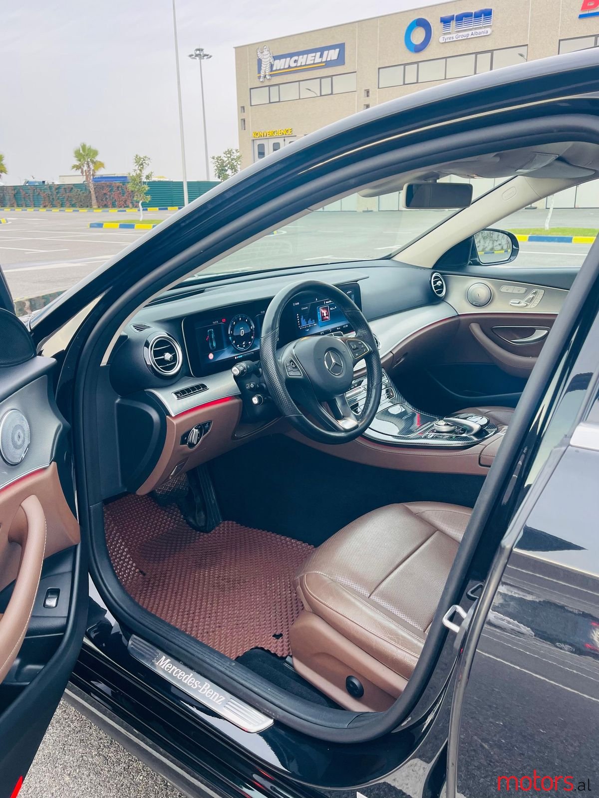 2017' Mercedes-Benz E 350 photo #4