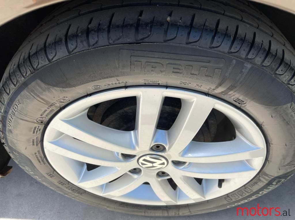 2011' Volkswagen Jetta photo #4