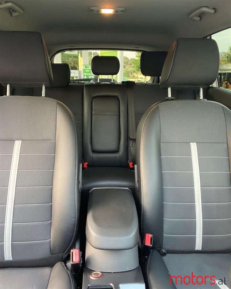 2011' Ford Kuga photo #6