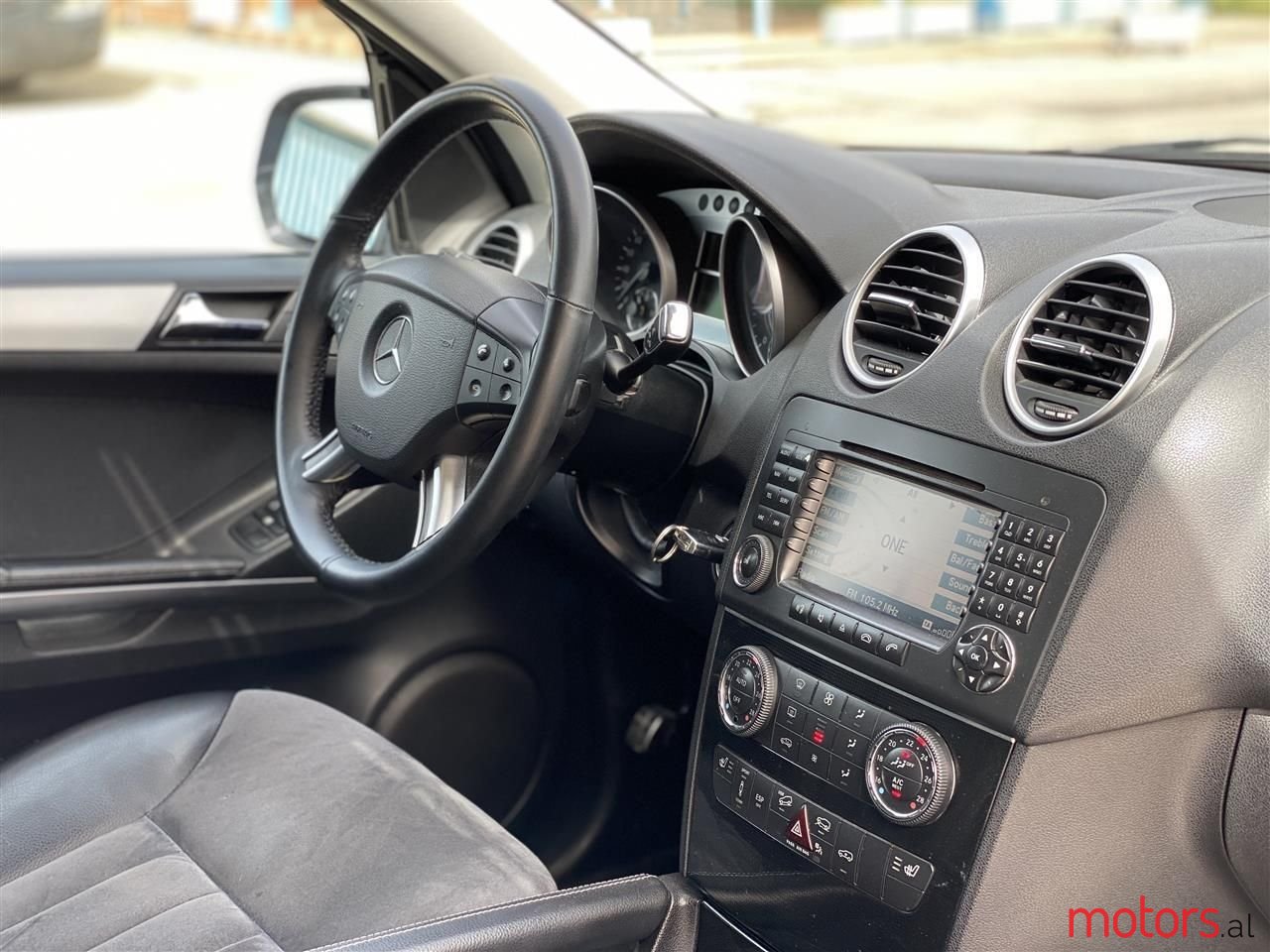 2007' Mercedes-Benz ML 320 photo #3