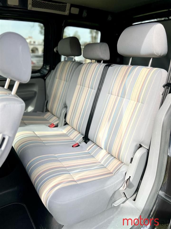 2006' Volkswagen Caddy photo #5